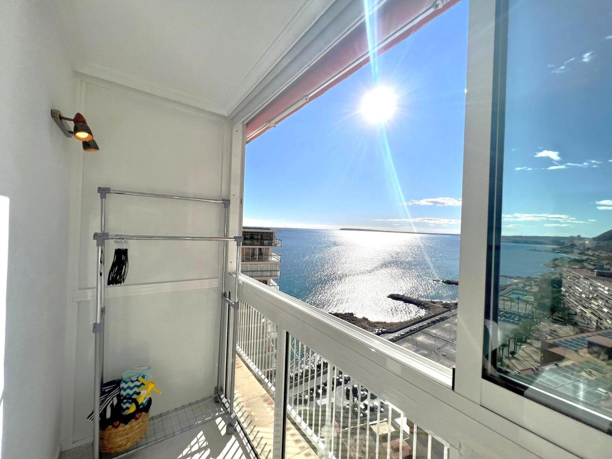 Vistas Al Mar. Gran Salon. Playa A 1 Minuto. Wifi Apartment Alicante Exterior photo