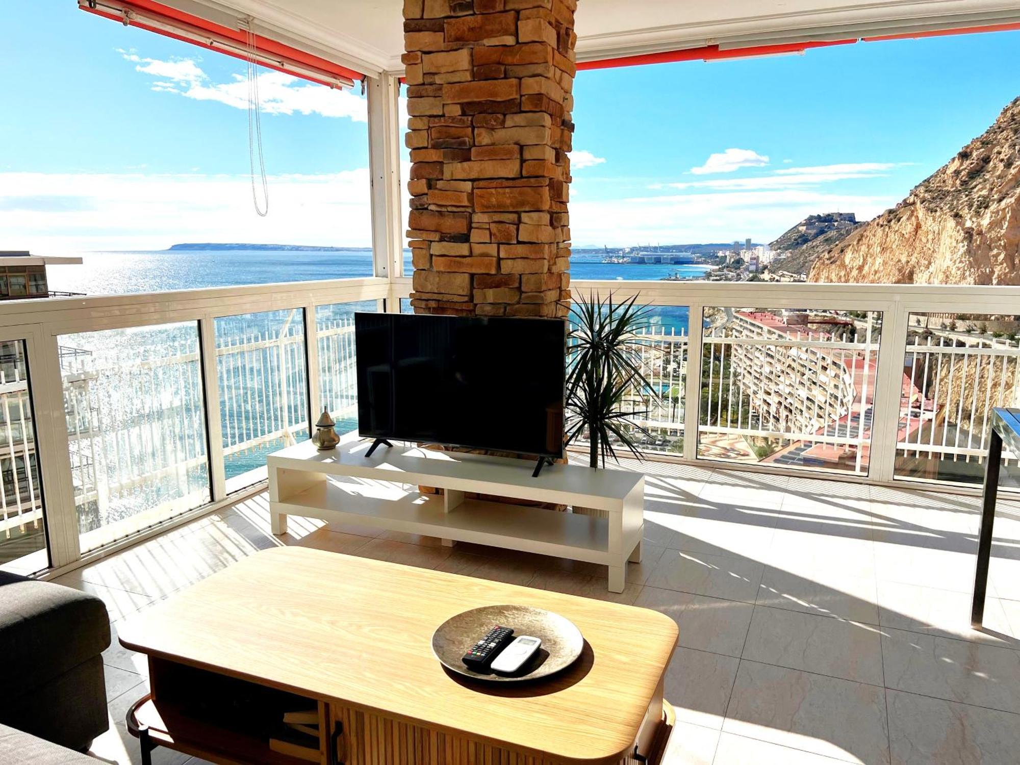 Vistas Al Mar. Gran Salon. Playa A 1 Minuto. Wifi Apartment Alicante Exterior photo