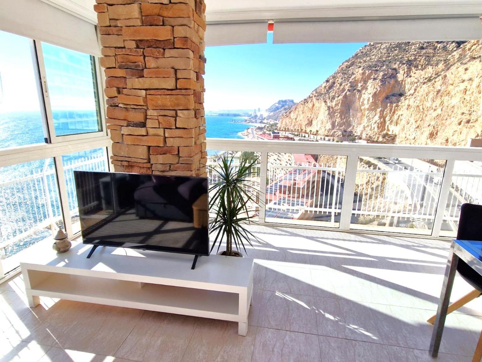 Vistas Al Mar. Gran Salon. Playa A 1 Minuto. Wifi Apartment Alicante Exterior photo