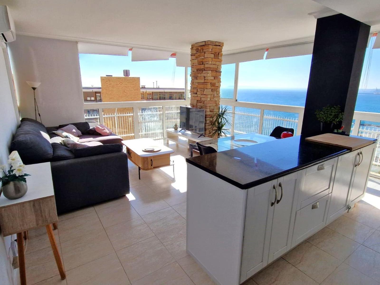 Vistas Al Mar. Gran Salon. Playa A 1 Minuto. Wifi Apartment Alicante Exterior photo